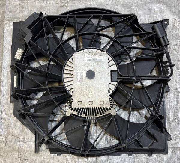 IMG_1703__56976 2003-2008 BMW Z4 Radiator Cooling Fan w/ Shroud / OEM / 67326901861 / 116K Z4062