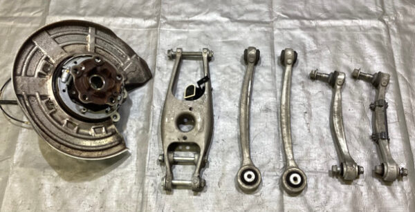 2015-2020 F80 F82 F87 BMW M2 M3 M4 Driver Rear Knee Spindle Hub w/ Control Arms / 34K B2008