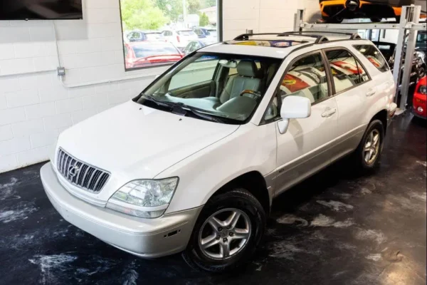 8FbkO2UVx5Qq5R5cxtNE901zIqQ 2002 Lexus RX 300 Base