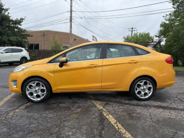 2011 Ford Fiesta SEL 4dr Sedan