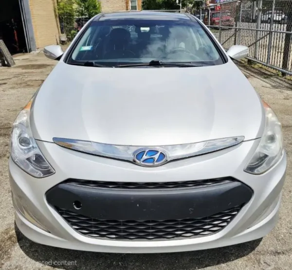 2015 Hyundai SONATA Hybrid Limited
